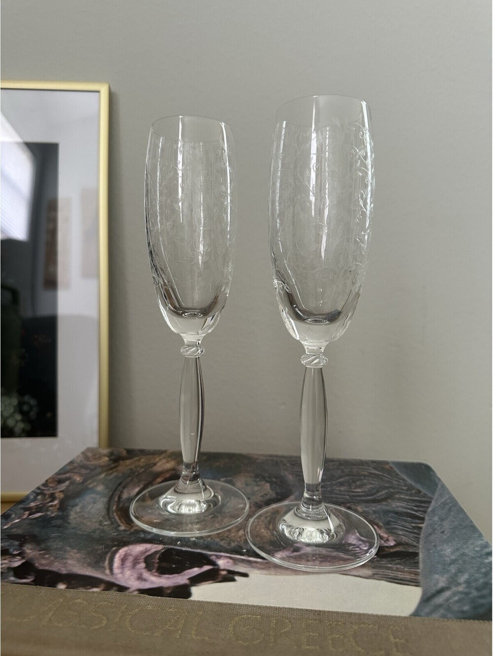 Set Of 2 Pier 1 Eliza Etched Leaves Champagne Flutes Glass Barware/Stemware